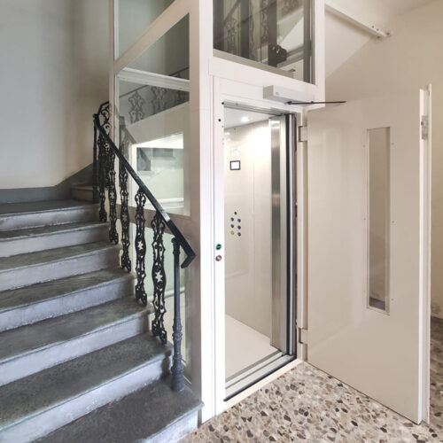 Petit-ascenseur-Compact-Suite-NOVA-Elevators-Gallery-1