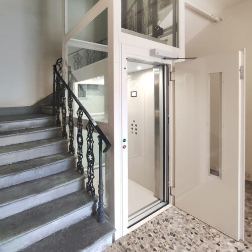 Small-lifts-for-renovations-Compact-Suite-NOVA-Elevators-Gallery-1
